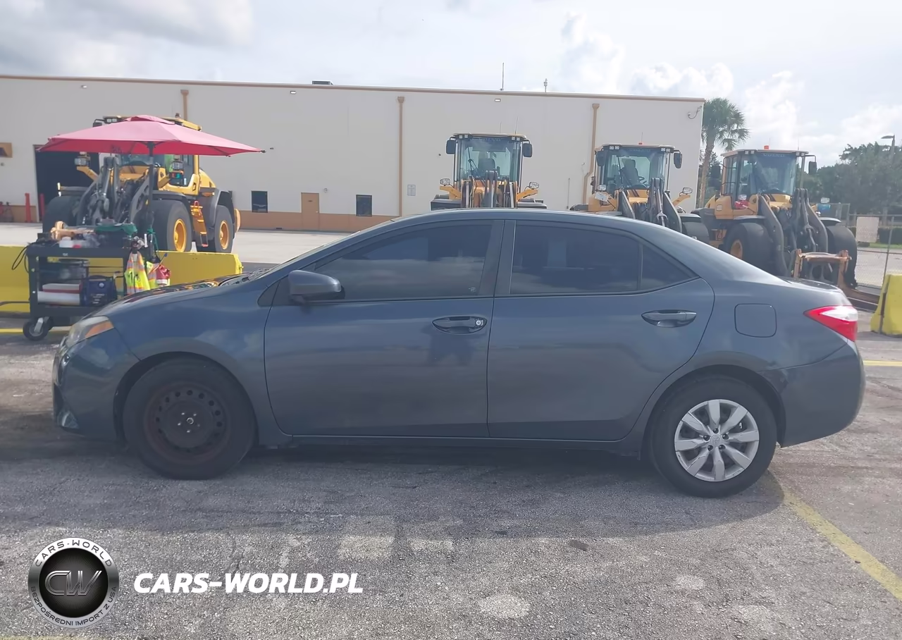 2016 Toyota Corolla Le VIN:5YFBURHE0GP549473 - 14