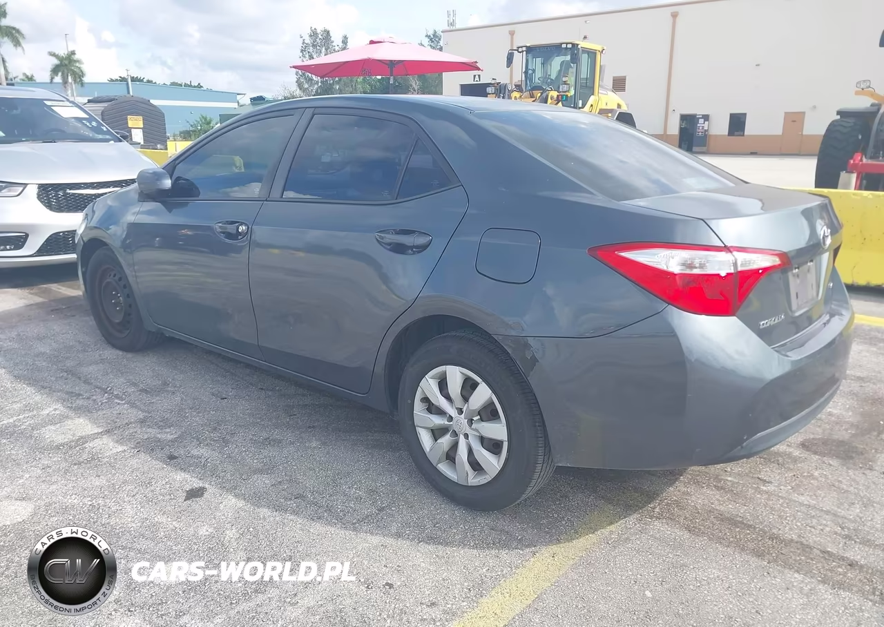 2016 Toyota Corolla Le VIN:5YFBURHE0GP549473 - 3