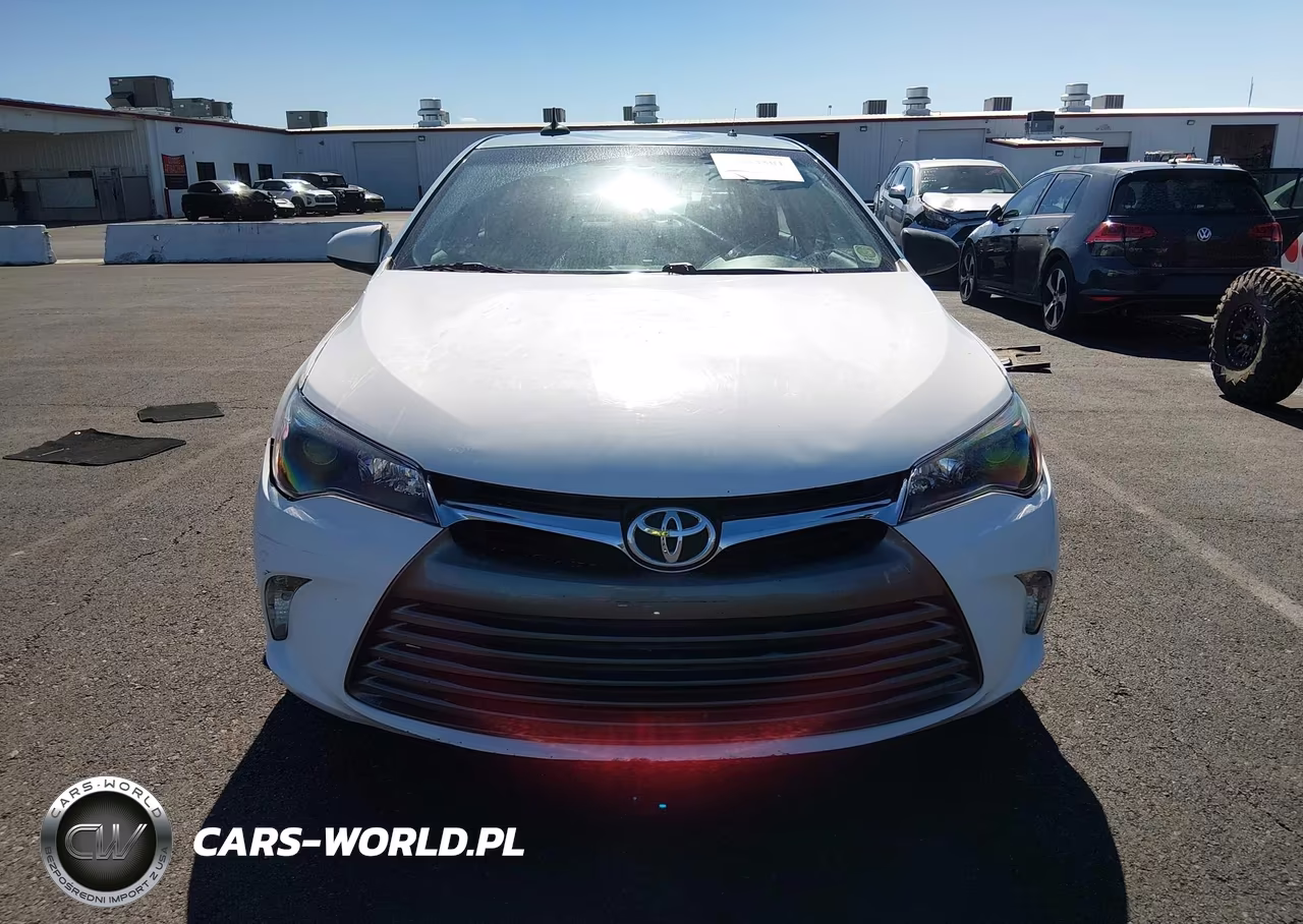 2016 Toyota Camry Le VIN:4T4BF1FK0GR530091 - 12