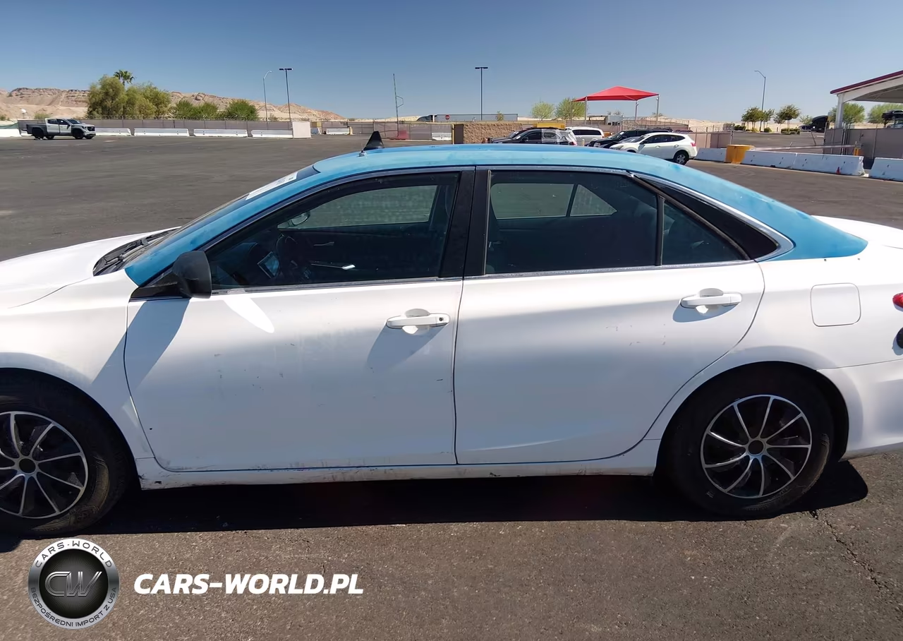 2016 Toyota Camry Le VIN:4T4BF1FK0GR530091 - 14