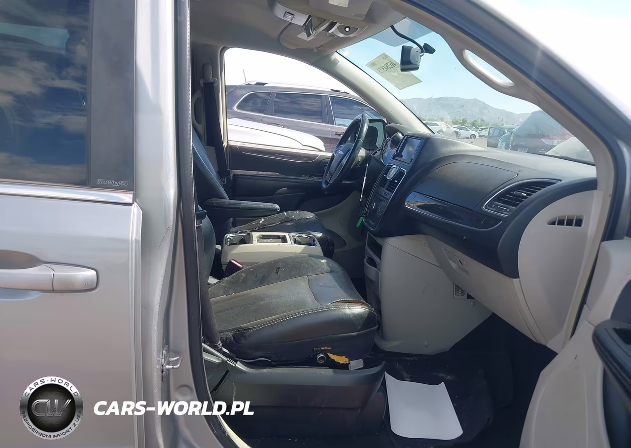 2013 Chrysler Town & Country Touring VIN:2C4RC1BG4DR630484 - 5