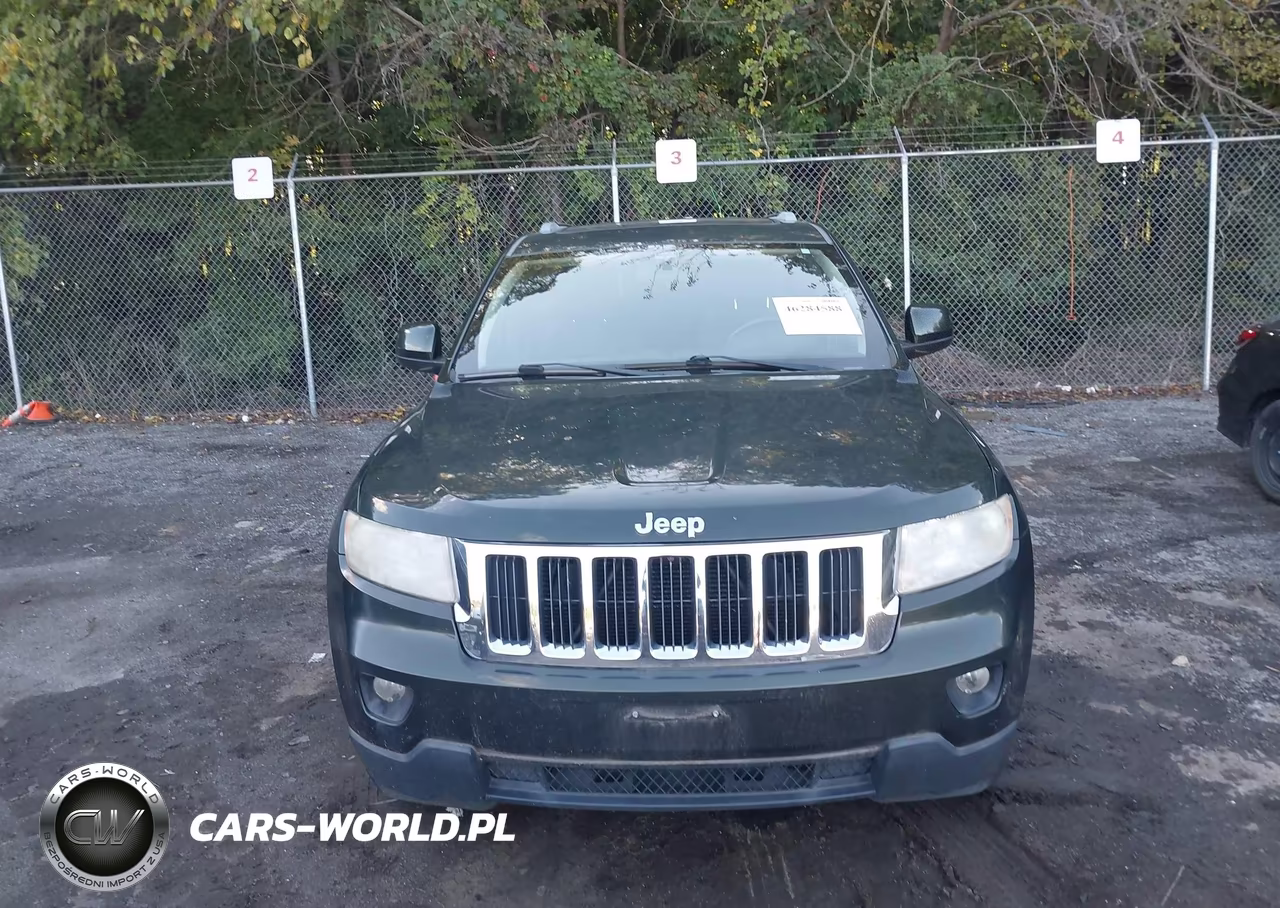 2011 Jeep Grand Cherokee Laredo VIN:1J4RR4GG0BC635688 - 12