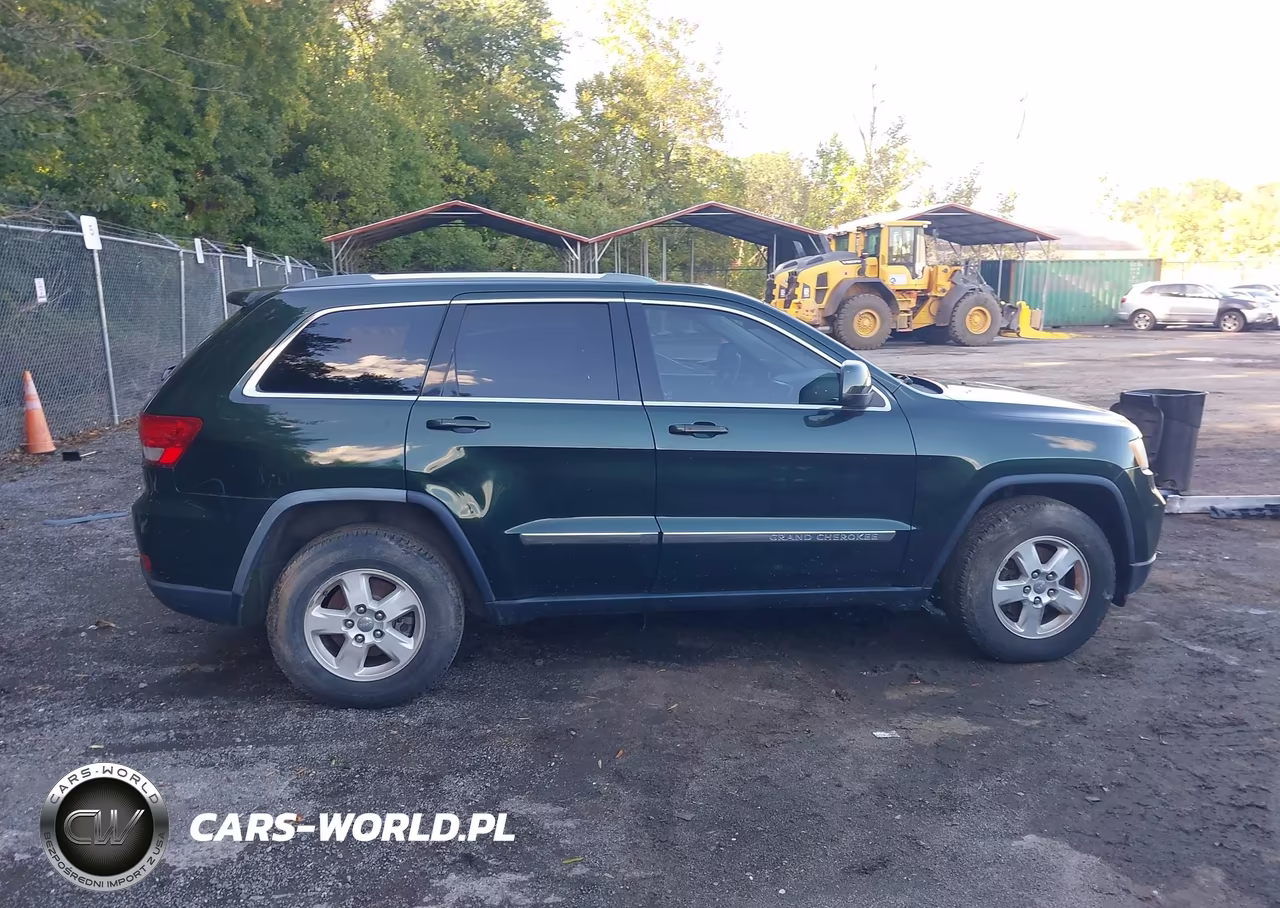 2011 Jeep Grand Cherokee Laredo VIN:1J4RR4GG0BC635688 - 13