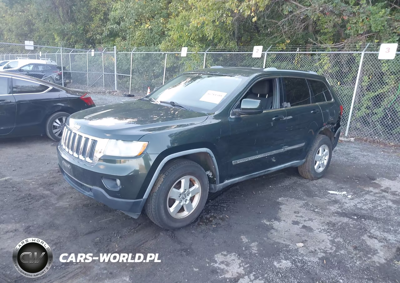 2011 Jeep Grand Cherokee Laredo VIN:1J4RR4GG0BC635688 - 2