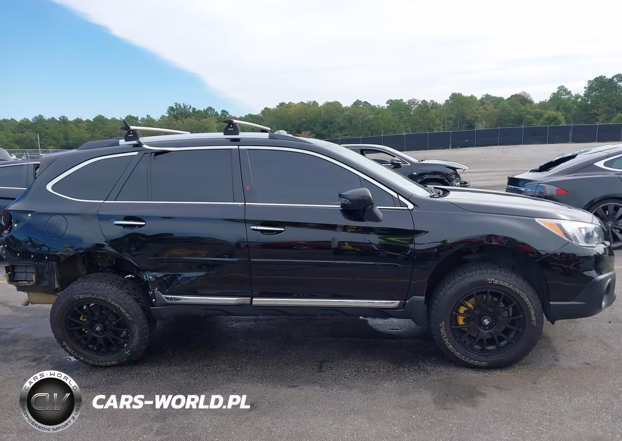 2017 Subaru Outback 3.6R Touring VIN:4S4BSETC8H3336104 - 14