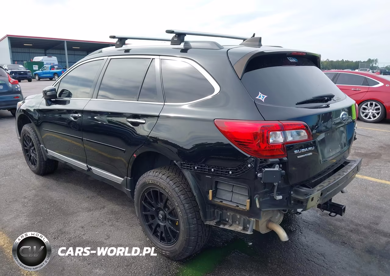 2017 Subaru Outback 3.6R Touring VIN:4S4BSETC8H3336104 - 3