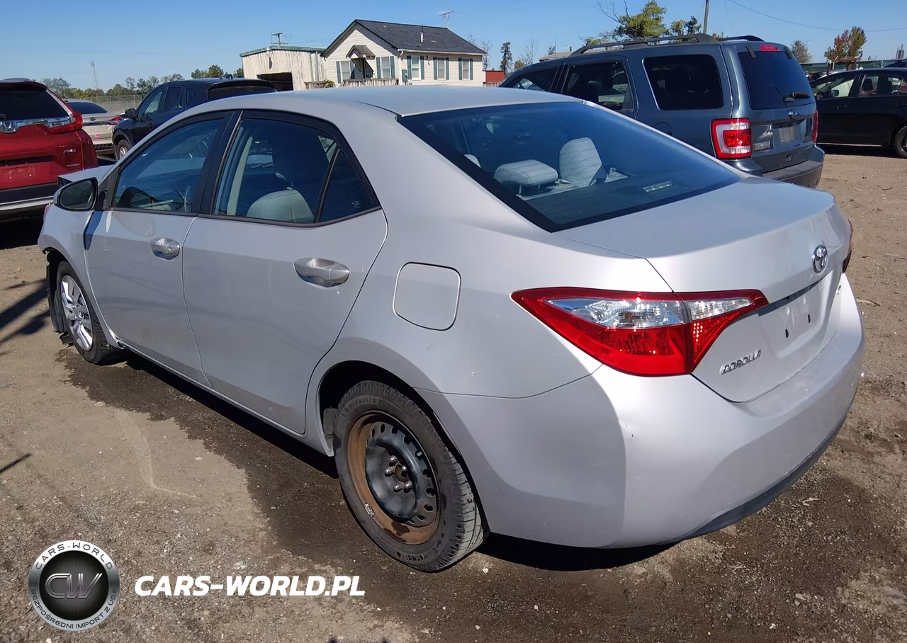 2014 Toyota Corolla Le VIN:2T1BURHE4EC211281 - 3
