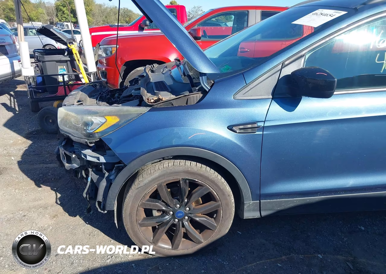 2018 Ford Escape Se VIN:1FMCU0GD0JUA53569 - 6