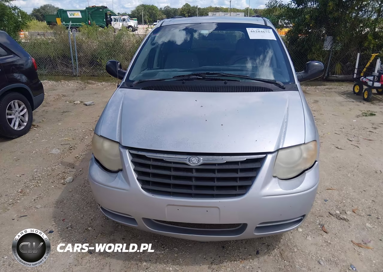 2007 Chrysler Town & Country Touring VIN:2A4GP54L67R156761 - 12