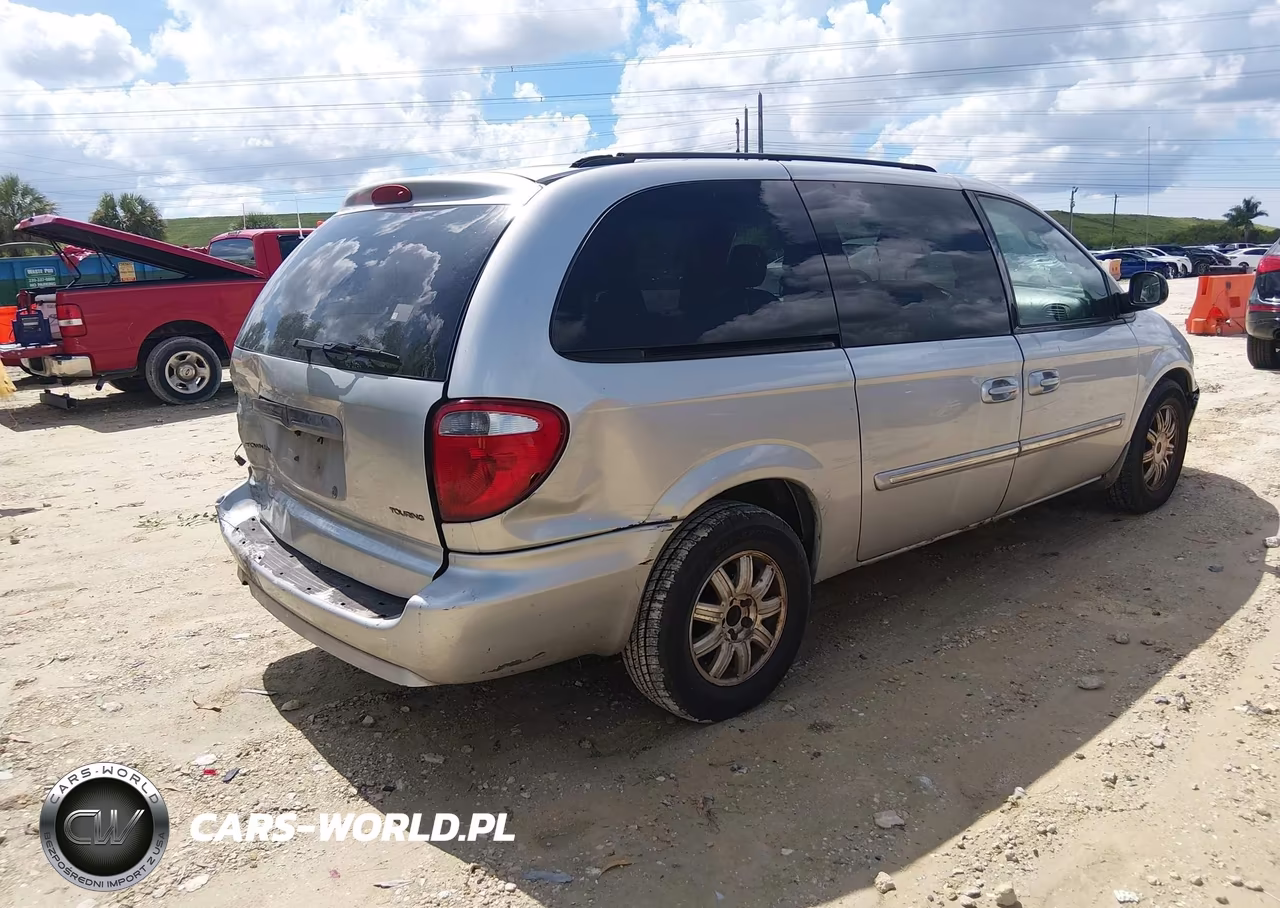 2007 Chrysler Town & Country Touring VIN:2A4GP54L67R156761 - 4