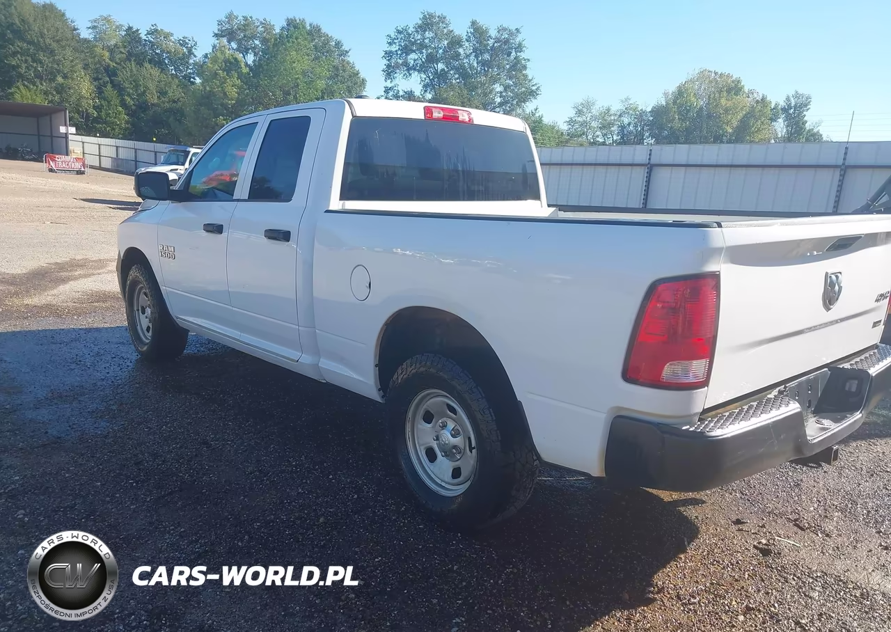 2018 Ram 1500 Tradesman 4X4 6'4 Box VIN:1C6RR7FG3JS284408 - 3