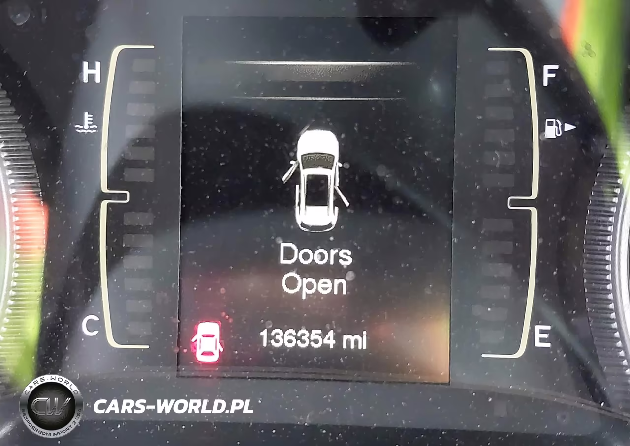 2018 Jeep Cherokee Latitude Fwd VIN:1C4PJLCB5JD510042 - 16