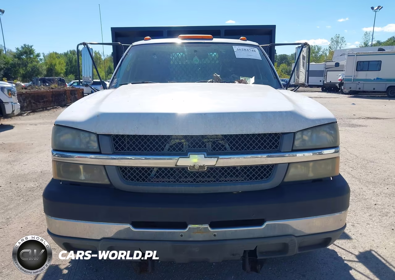 2004 Chevrolet Silverado 3500 Chassis VIN:1GBJC34U04E186324 - 11