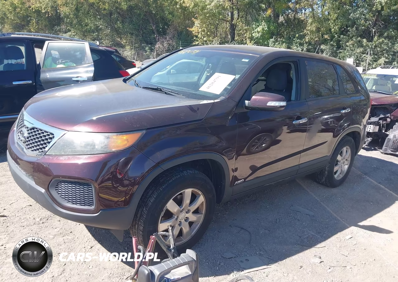 2011 Kia Sorento Lx VIN:5XYKTCA14BG085818 - 2