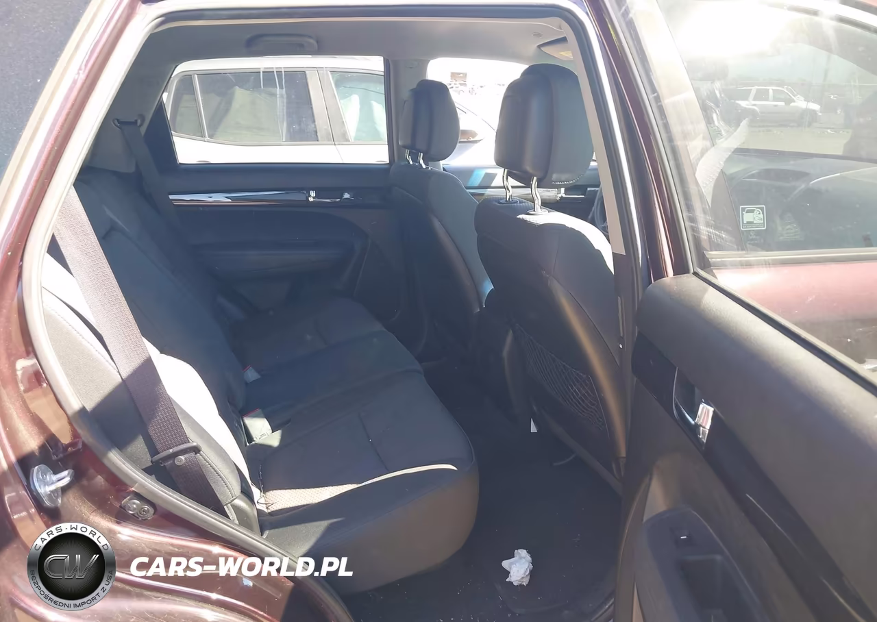 2011 Kia Sorento Lx VIN:5XYKTCA14BG085818 - 8