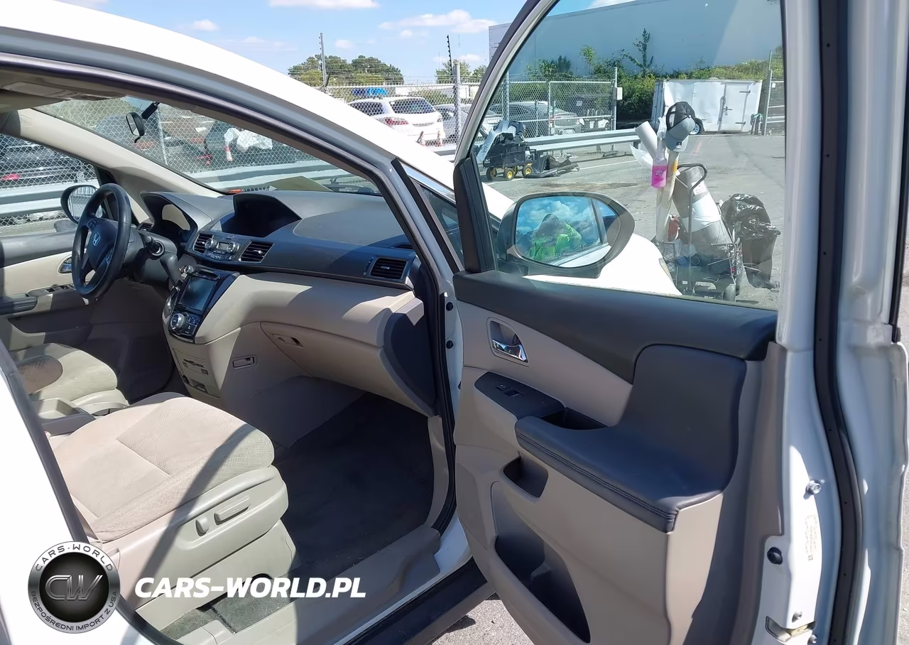 2016 Honda Odyssey Se VIN:5FNRL5H3XGB036641 - 5