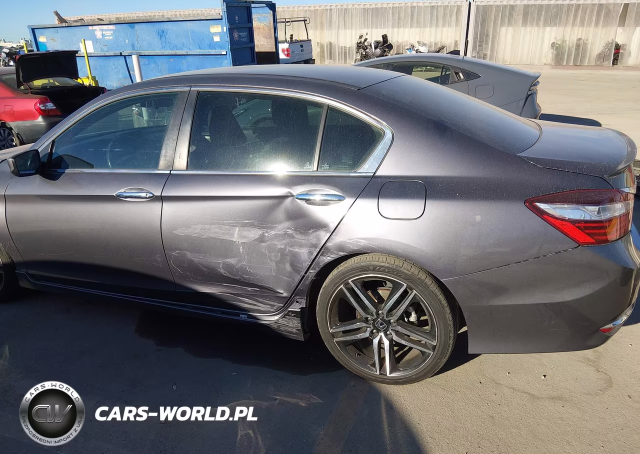 2017 Honda Accord Sport VIN:1HGCR2F55HA176941 - 18