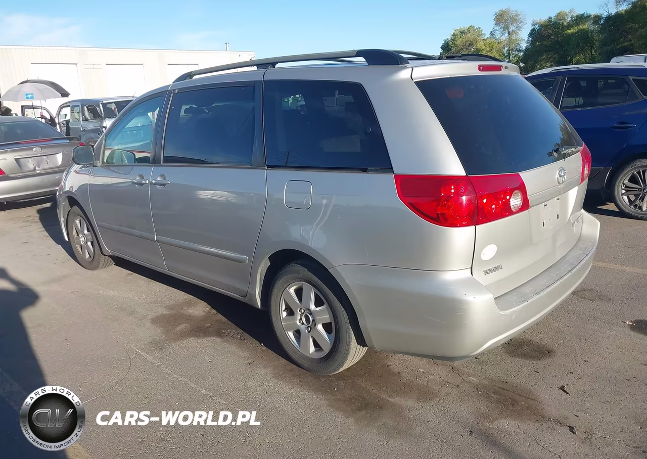 2007 Toyota Sienna Le VIN:5TDZK23CX7S021948 - 3
