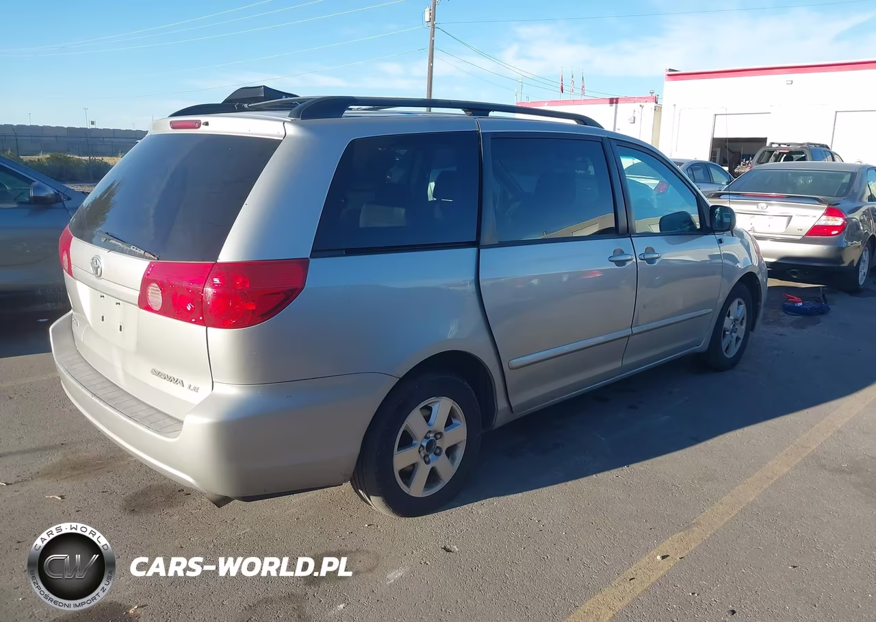 2007 Toyota Sienna Le VIN:5TDZK23CX7S021948 - 4