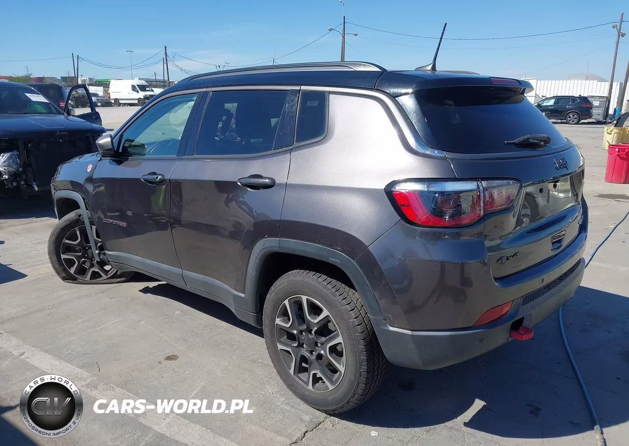 2021 Jeep Compass Trailhawk 4X4 VIN:3C4NJDDB6MT571782 - 3