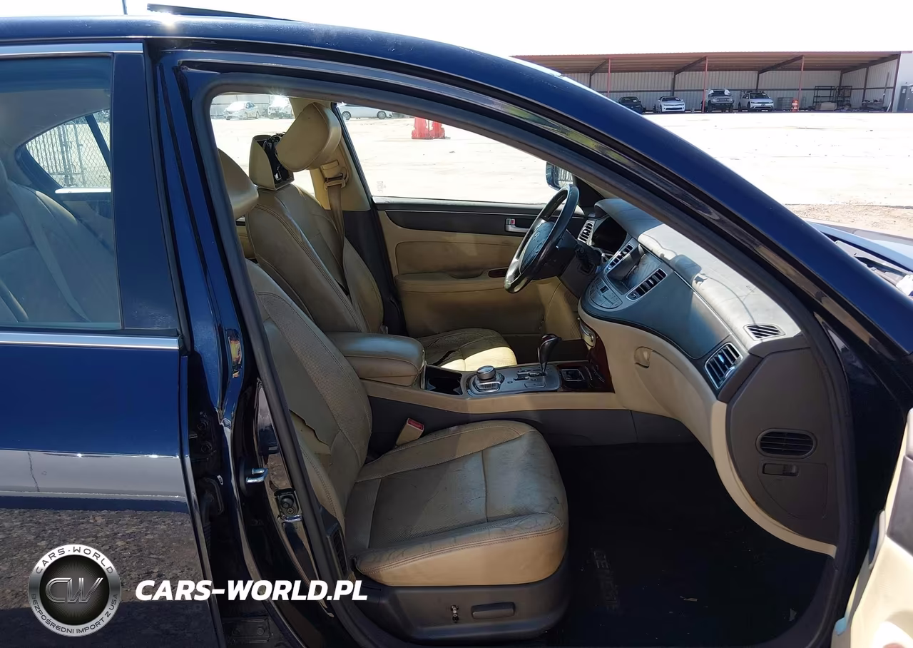 2012 Hyundai Genesis 3.8 VIN:KMHGC4DD0CU193379 - 5