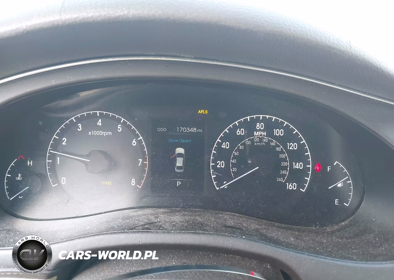 2012 Hyundai Genesis 3.8 VIN:KMHGC4DD0CU193379 - 7