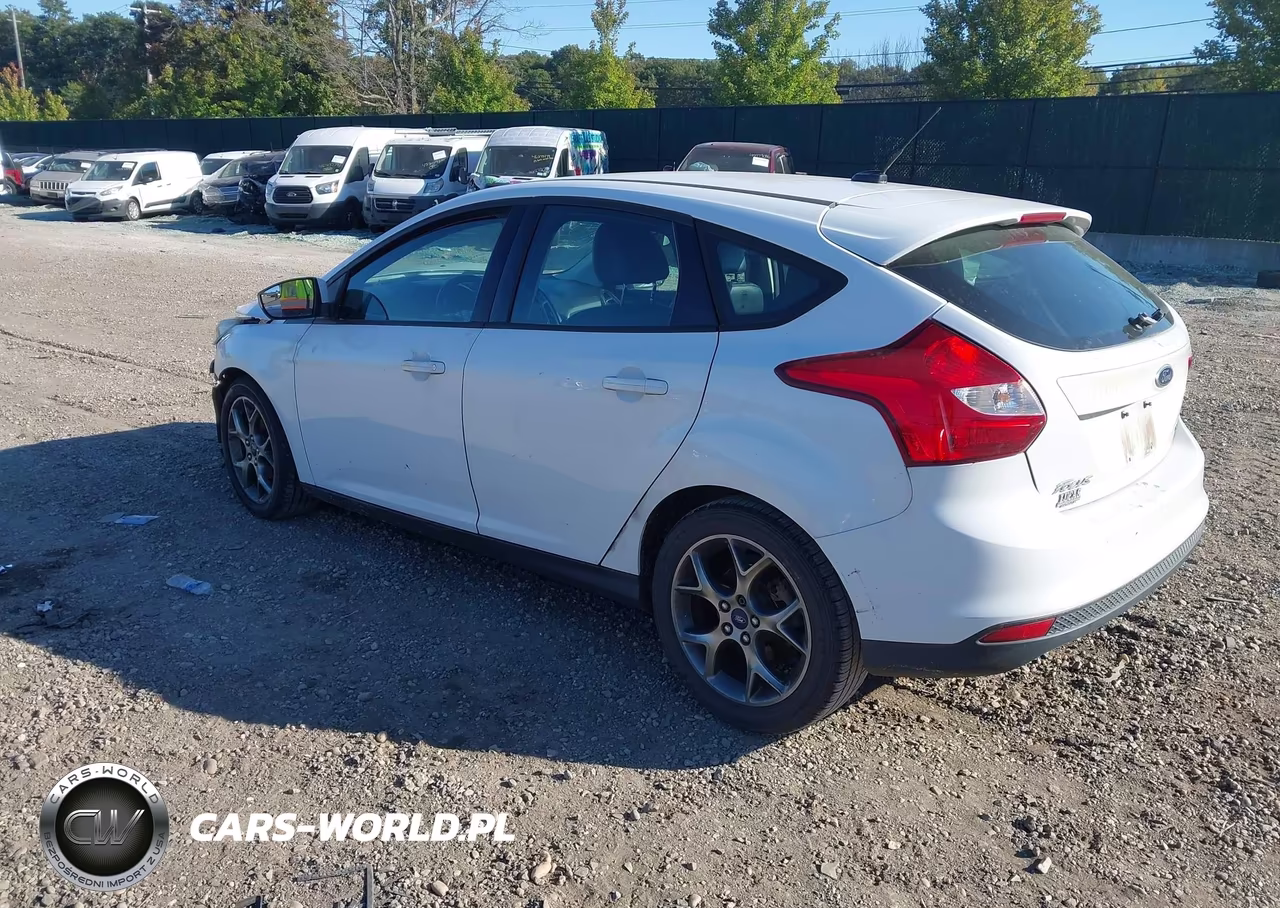 2013 Ford Focus Se VIN:1FADP3K20DL240284 - 3