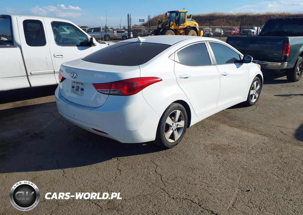 2012 Hyundai Elantra Gls VIN:5NPDH4AEXCH141273 - 4