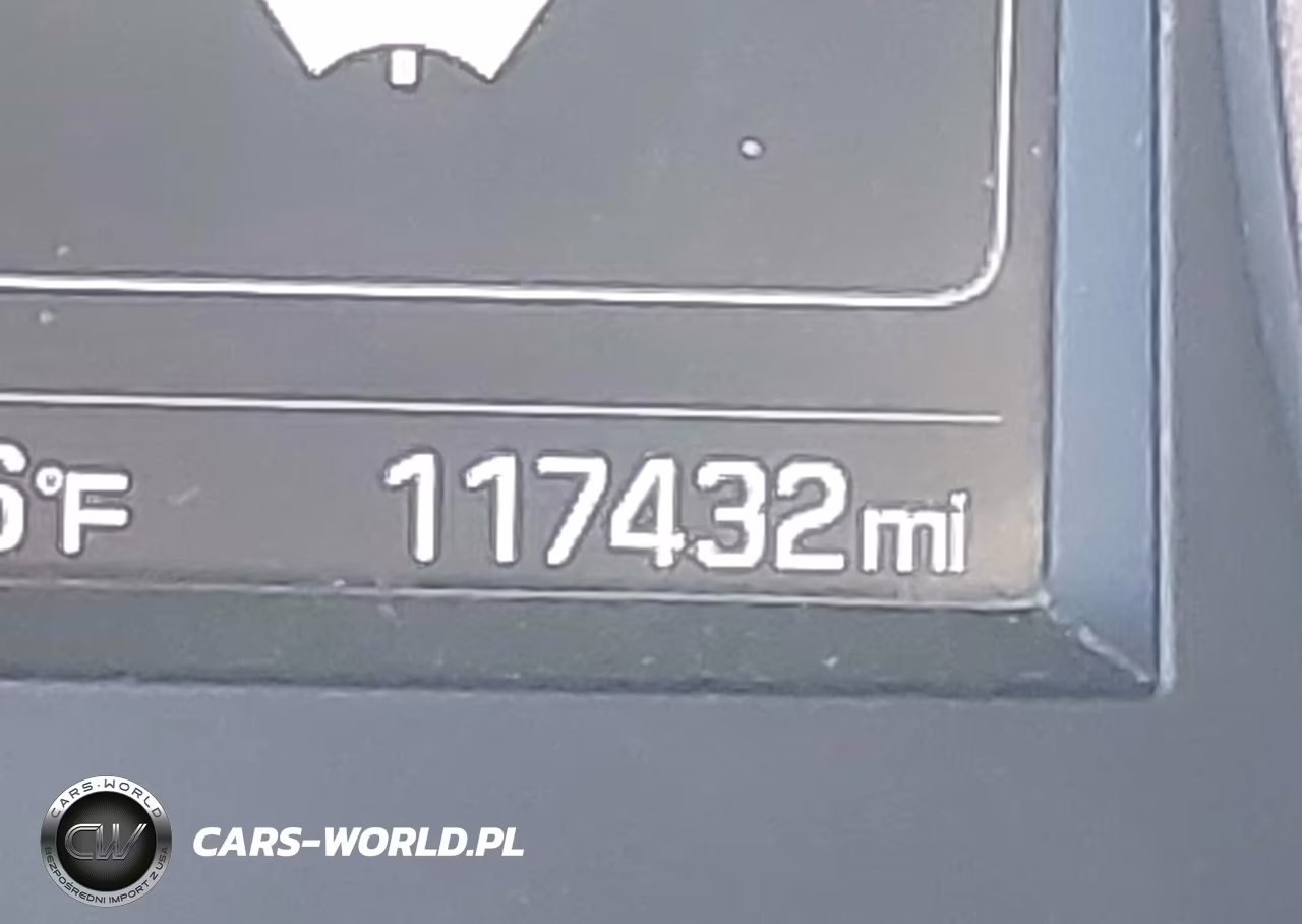 2018 Hyundai Santa Fe Sport 2.4L VIN:5NMZT3LB7JH069931 - 15