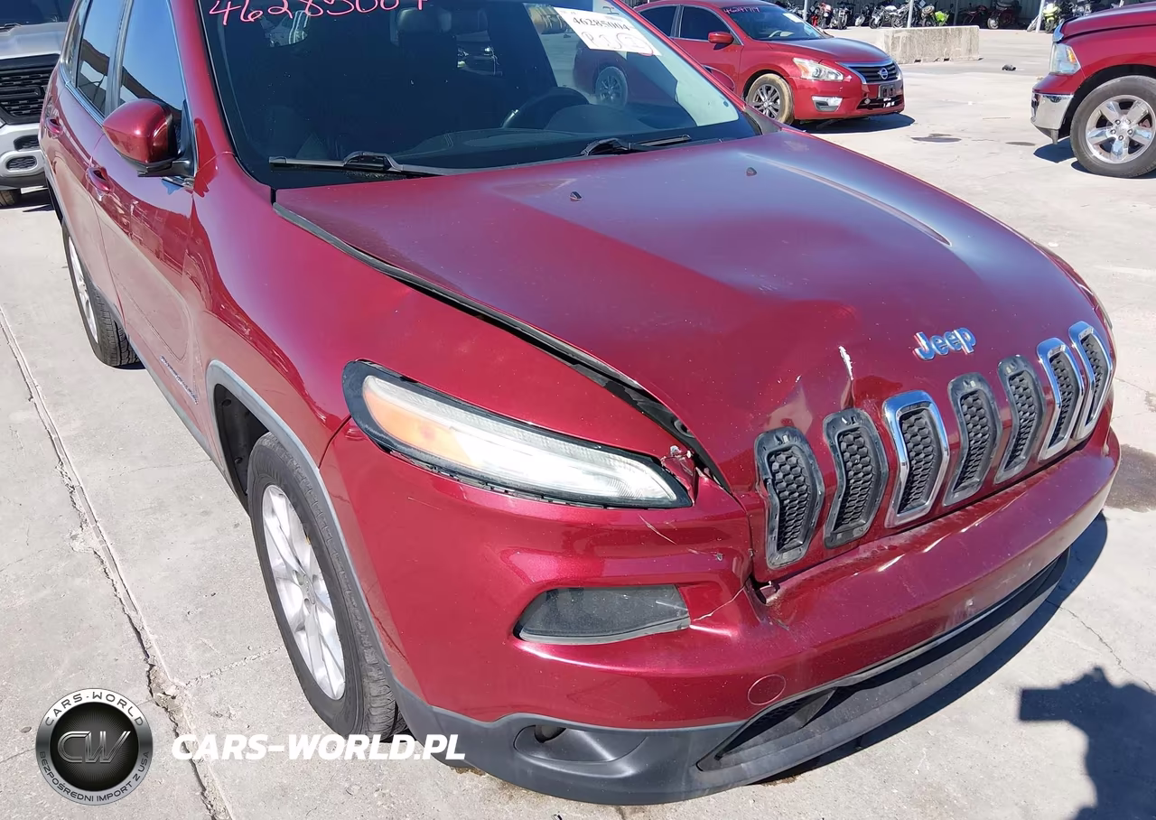 2015 Jeep Cherokee Latitude VIN:1C4PJLCS6FW531204 - 6