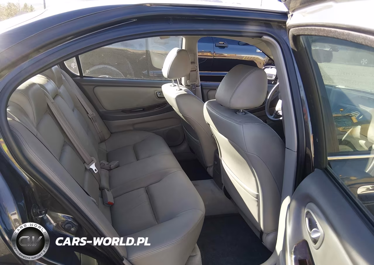 2002 Nissan Maxima VIN:JN1DA31D52T402604 - 8