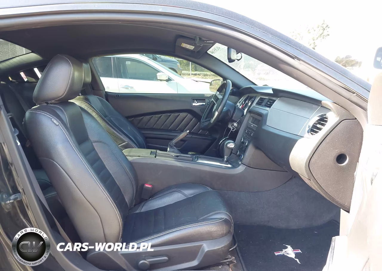 2011 Ford Mustang V6 Premium VIN:1ZVBP8AM0B5102034 - 5