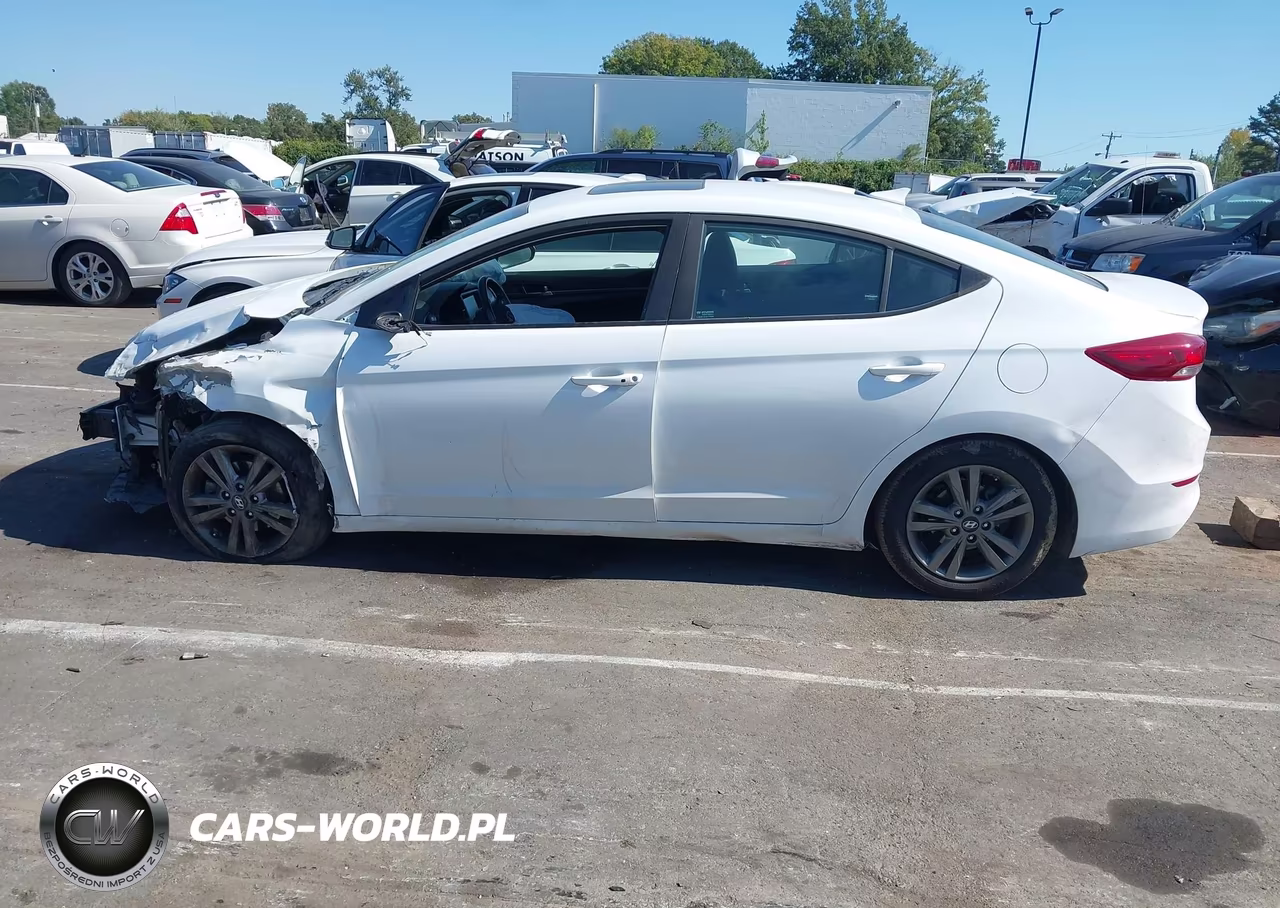 2018 Hyundai Elantra Value Edition VIN:5NPD84LF6JH275295 - 14