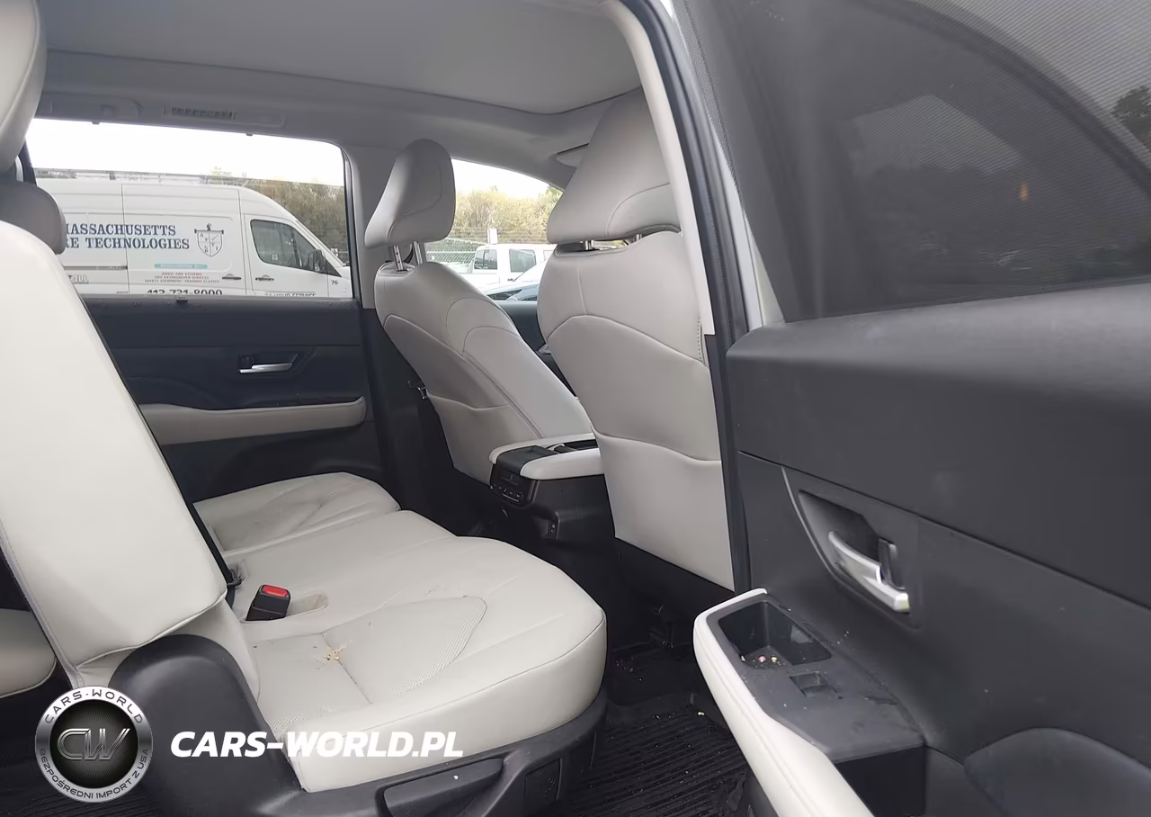 2025 Toyota Grand Highlander Hybrid Xle VIN:5TDACAB50SS048530 - 8