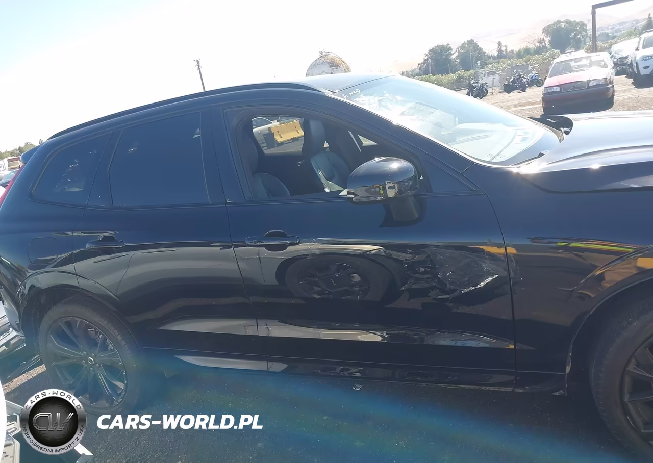 2025 Volvo Xc60 B5 Ultra Black Edition VIN:YV4M12RD5S1029889 - 13