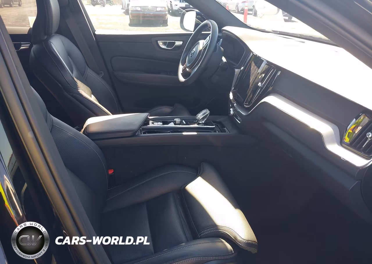 2025 Volvo Xc60 B5 Ultra Black Edition VIN:YV4M12RD5S1029889 - 5