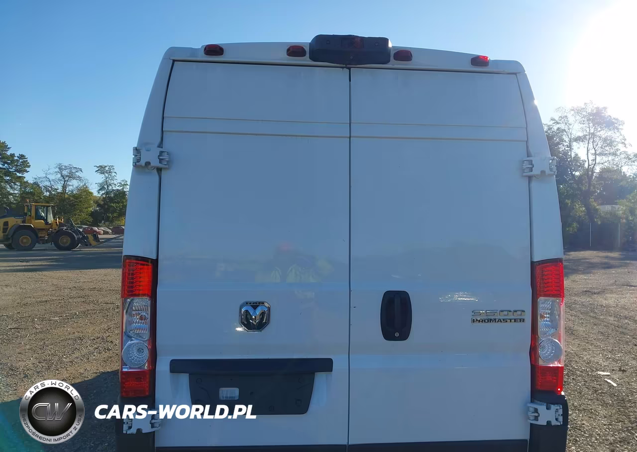 RAM PROMASTER VIN:3C6MRVJG8PE507382 - 16