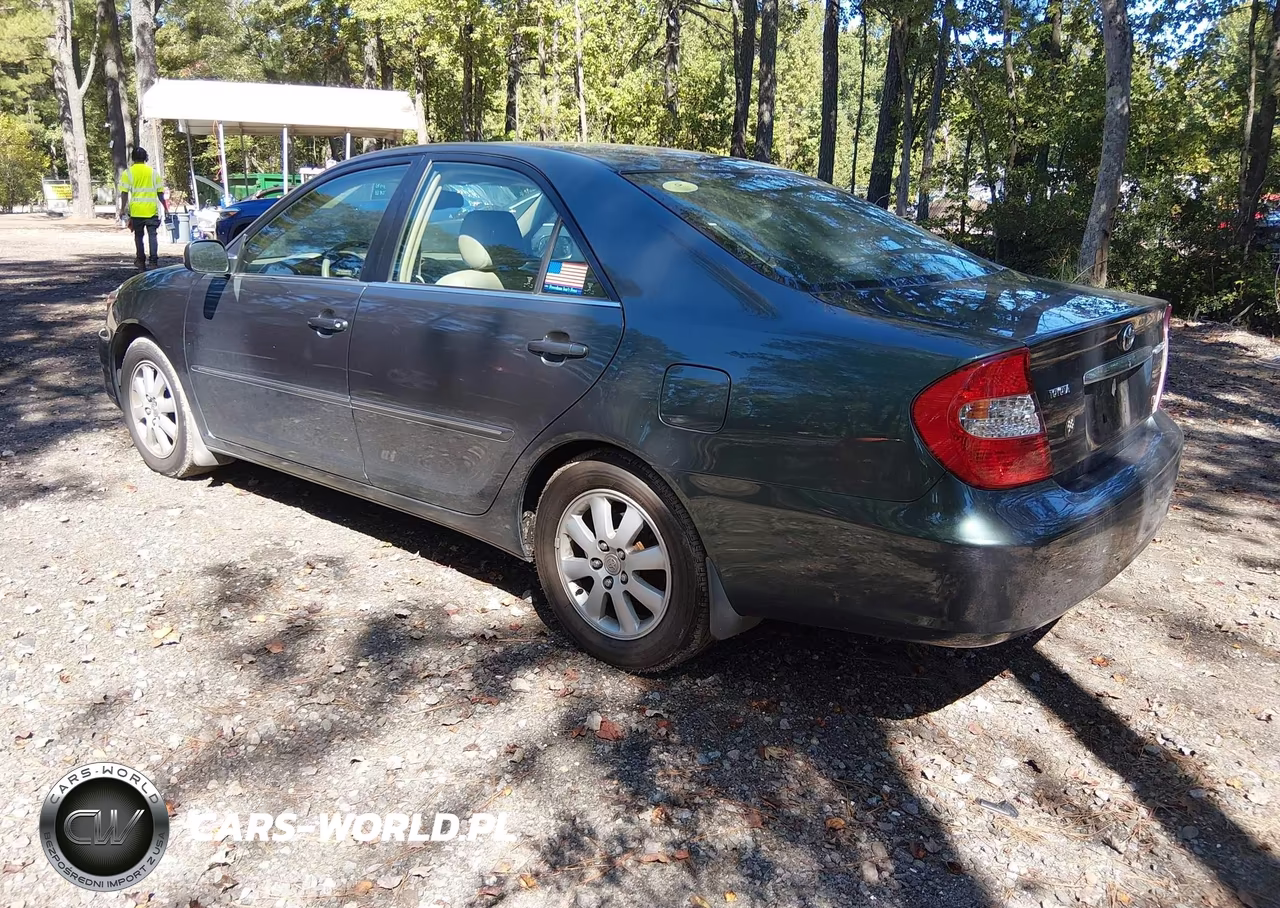 2002 Toyota Camry Xle V6 VIN:4T1BF30K92U507920 - 3