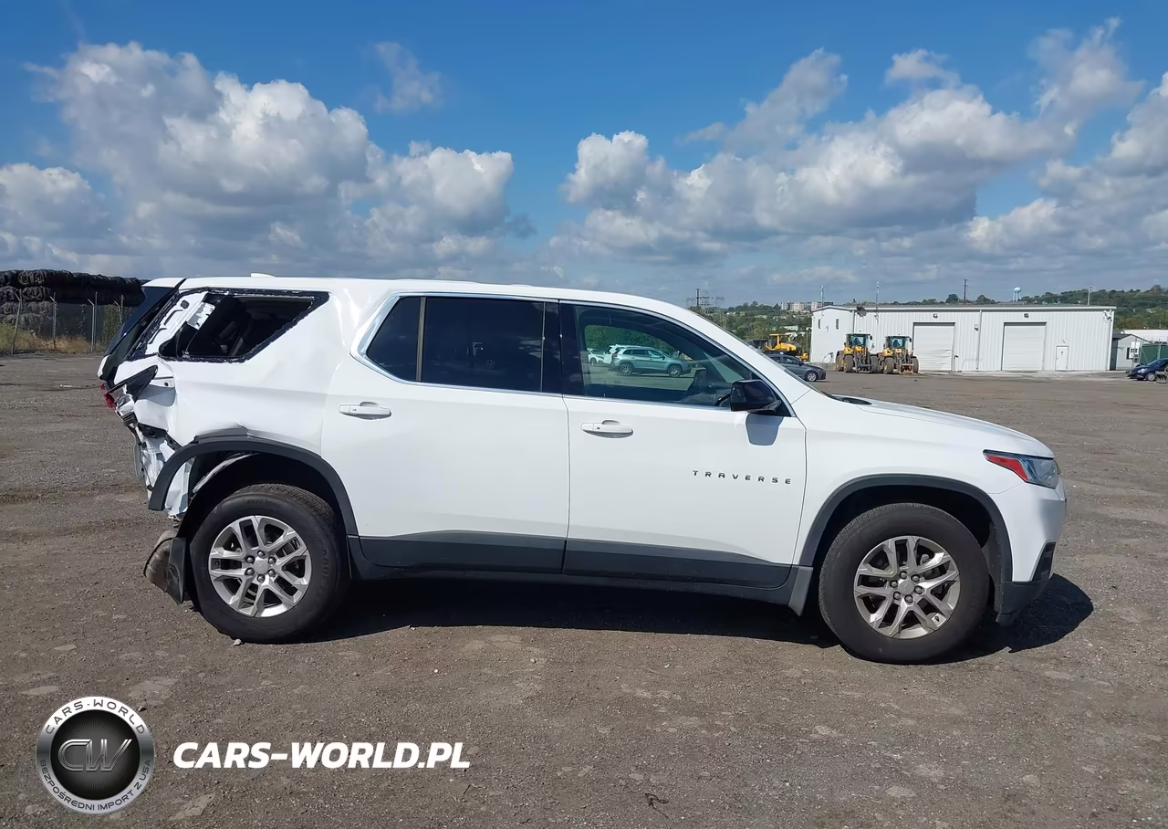 2018 Chevrolet Traverse Ls VIN:1GNERFKW7JJ267736 - 13