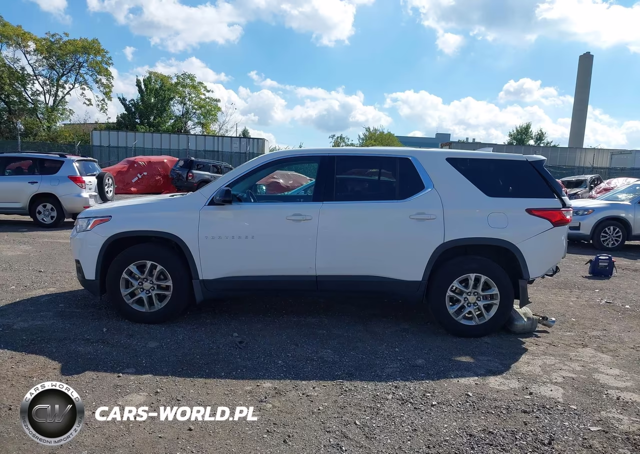 2018 Chevrolet Traverse Ls VIN:1GNERFKW7JJ267736 - 14