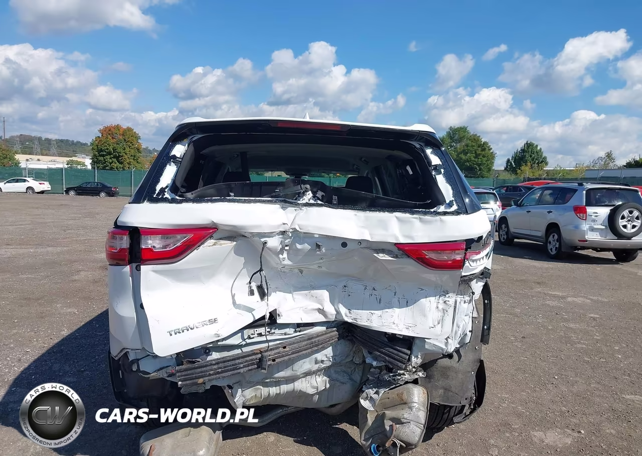 2018 Chevrolet Traverse Ls VIN:1GNERFKW7JJ267736 - 16