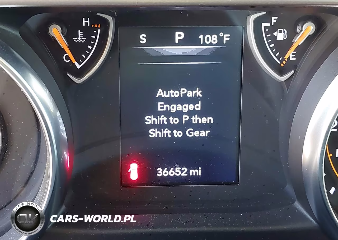 2019 Jeep Wrangler Unlimited Sport VIN:1C4HJXDN2KW676142 - 15