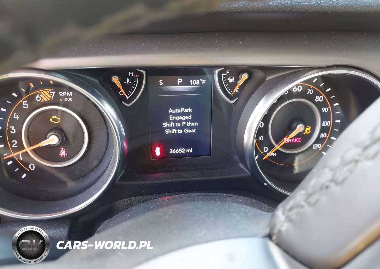 2019 Jeep Wrangler Unlimited Sport VIN:1C4HJXDN2KW676142 - 7