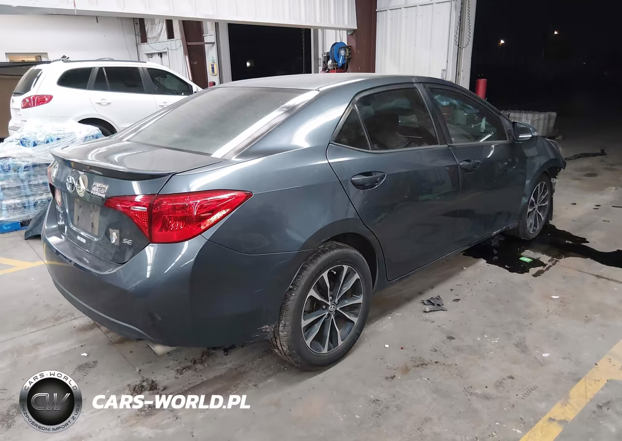 2017 Toyota Corolla Se VIN:2T1BURHE7HC828453 - 4