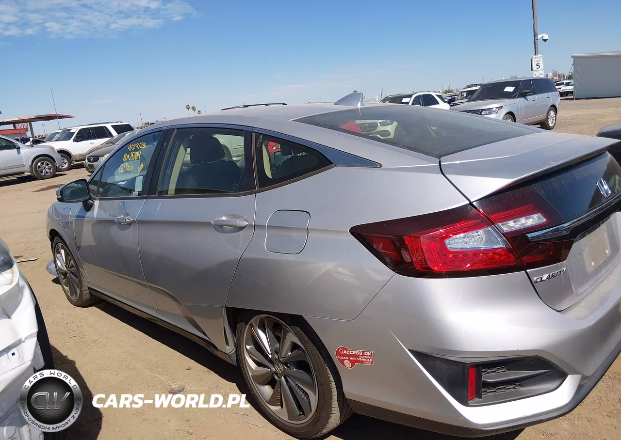 2018 Honda Clarity Plug-In Hybrid Touring VIN:JHMZC5F38JC017950 - 14