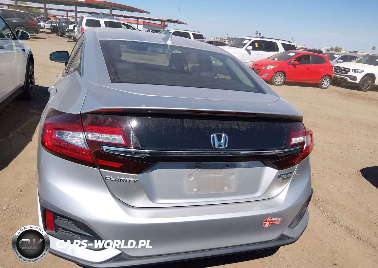 2018 Honda Clarity Plug-In Hybrid Touring VIN:JHMZC5F38JC017950 - 16