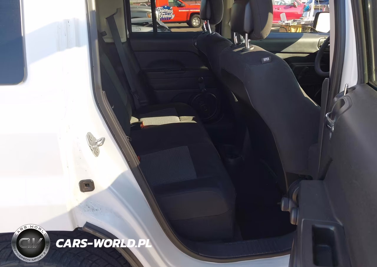 2015 Jeep Patriot Altitude Edition VIN:1C4NJPBA1FD377911 - 8