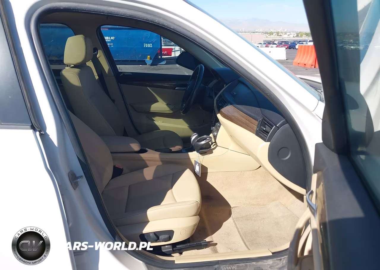 2013 BMW X1 Sdrive28I VIN:WBAVM1C5XDVW42626 - 5