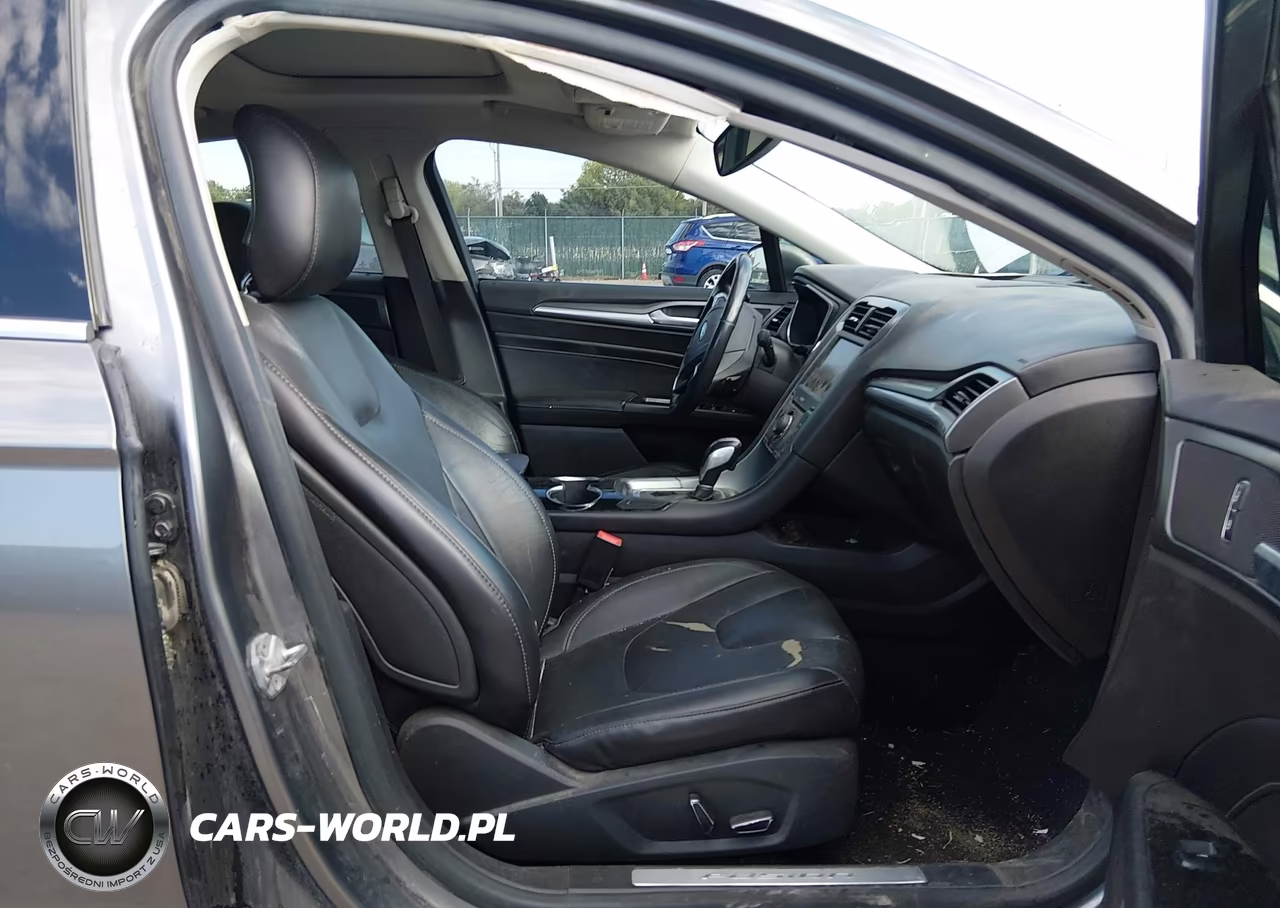 2014 Ford Fusion Titanium VIN:3FA6P0K92ER165093 - 5