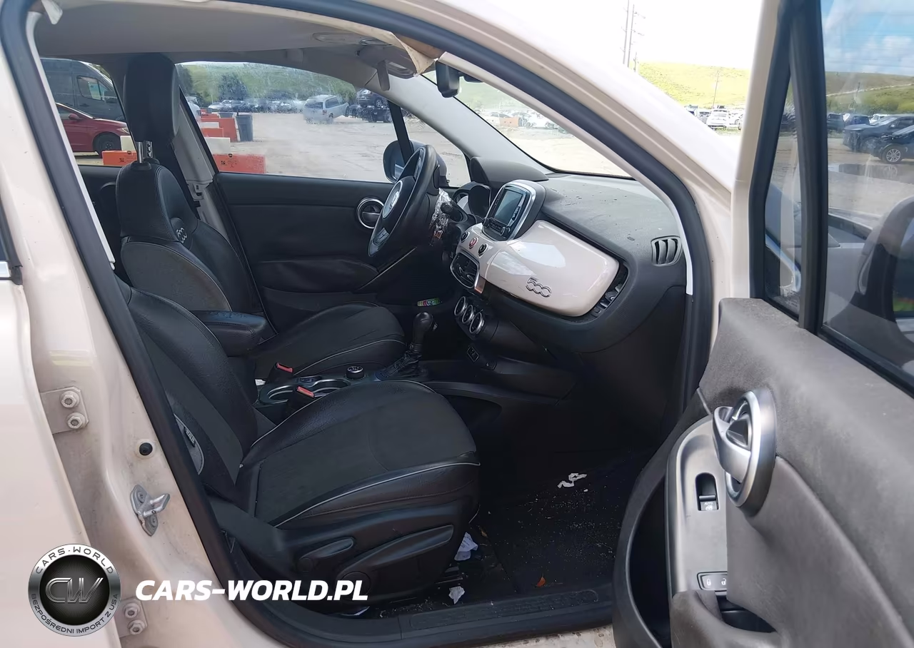 2016 Fiat 500X Lounge VIN:ZFBCFXDT6GP342162 - 5